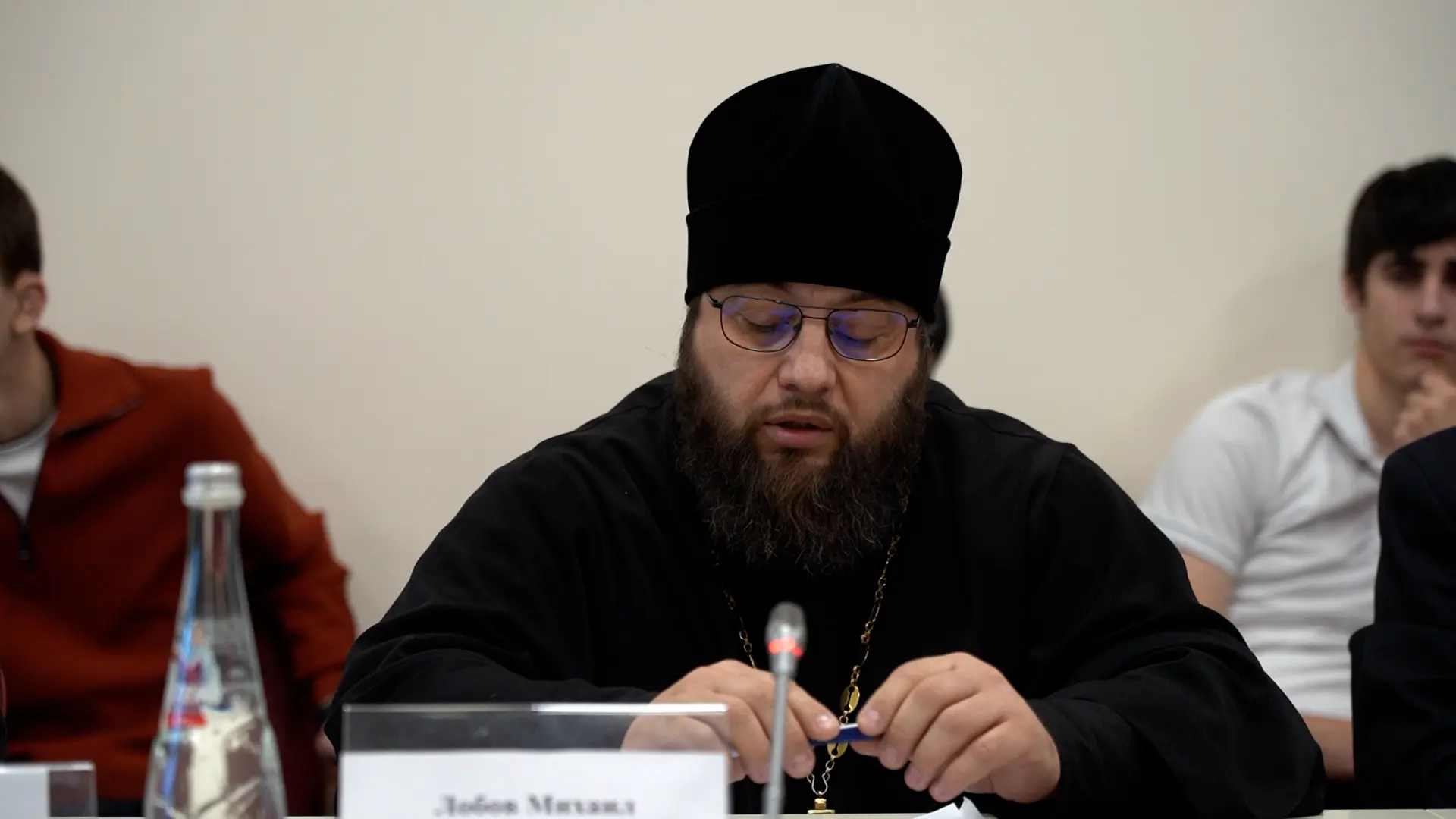 «Диалог мира. Связь религий и народов». В Дербенте обсудили работу по сохранению межконфессионального мира